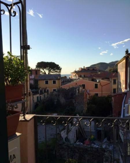Al Castello Apartment Levanto Bagian luar foto